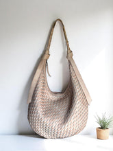 Leather bag l Handcrafted Bag l Leather Bag l Woven Bag l Washed Bag l Leather bag for women l Ladies Handbag l Vintage l Shoulder Bag