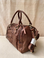 Leather bag l Handcrafted leather handbag l Unisex duffel l Unisex bag l Premium Leather l Washed handbag l shoulder l Vintage style