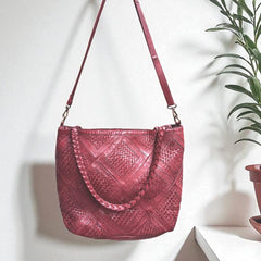 Leather bag l Handcrafted leather Shoulder bag l Ladies bag l women's bag l Premium Leather l Washed handbag l shoulder bag l Woven handbag